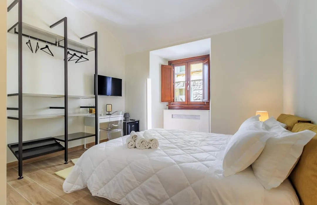 Mater Rooms & Suites-1