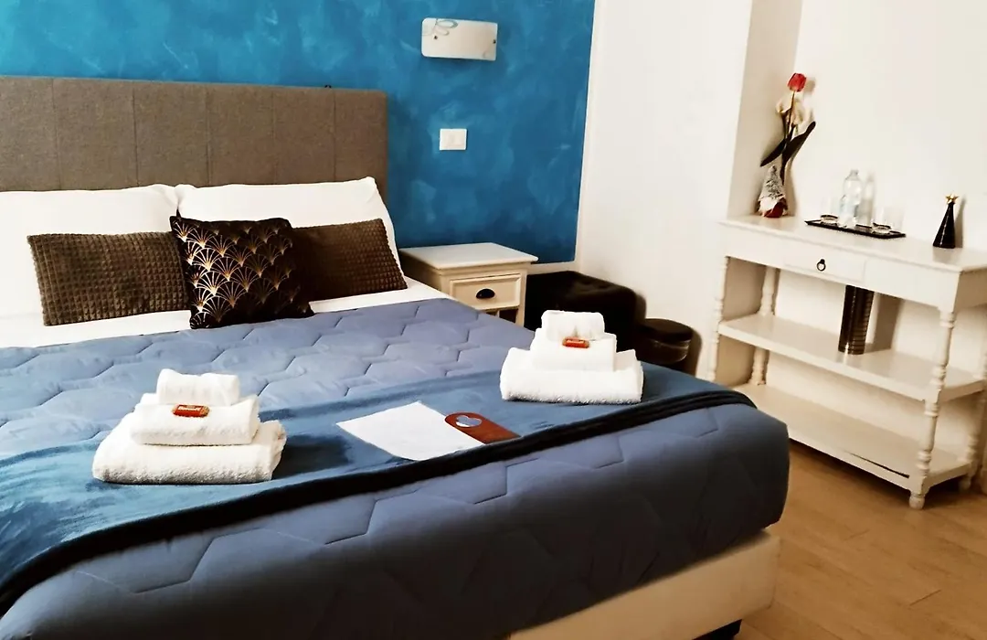 Ad Cavour Luxury Rooms - By Ad Roma-1