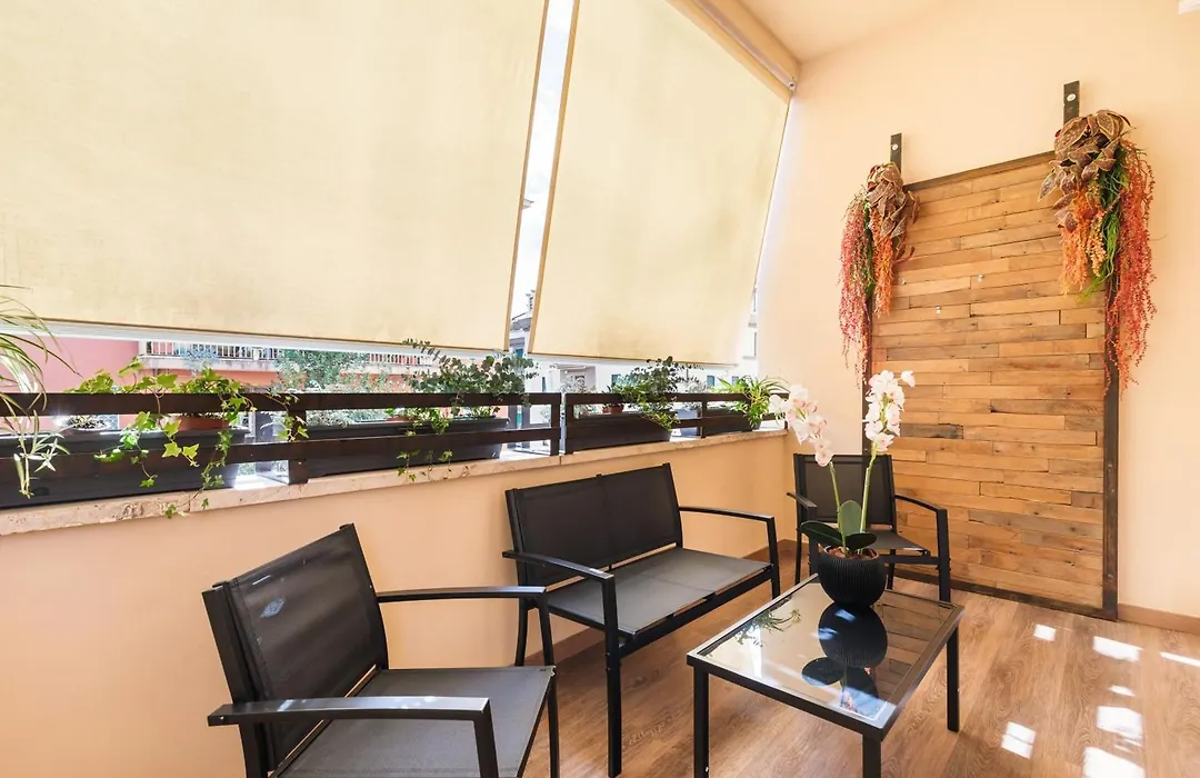 Adelante rooms Piazza Bologna-1