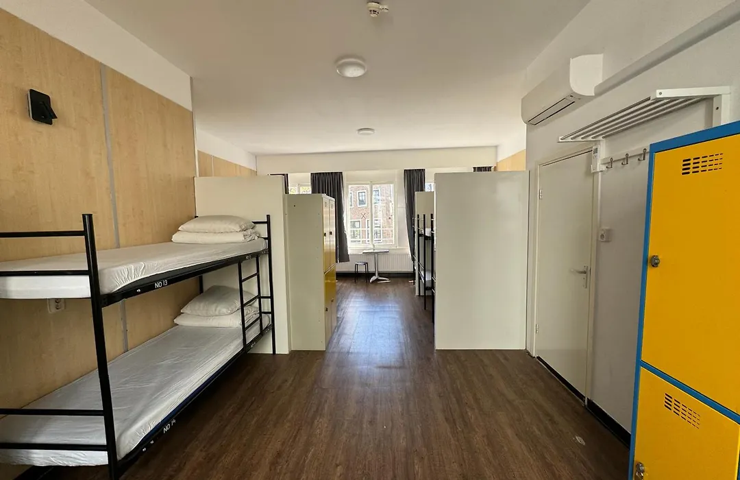 Xplore Hostel Amsterdam-1