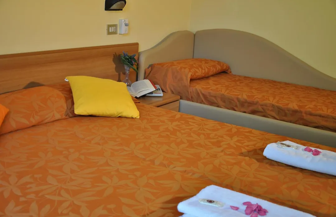 Hotel Festival-1