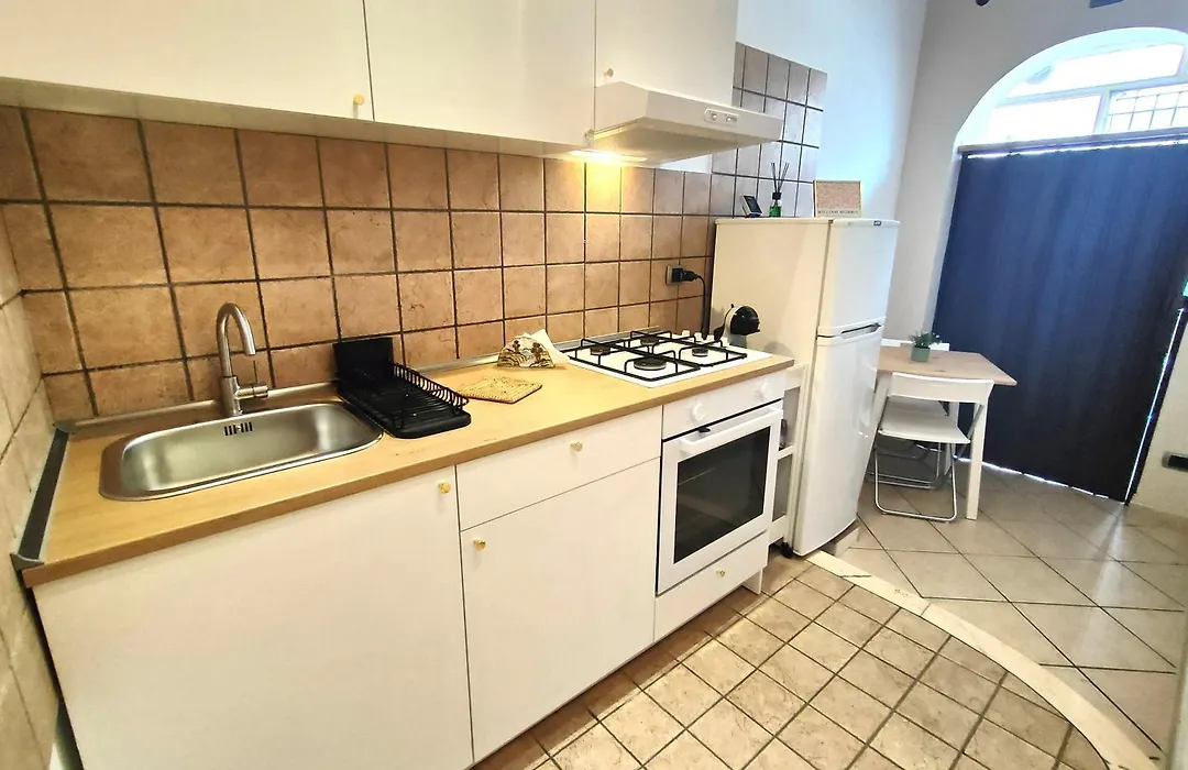 Casa Viola a 900 mt dalla Staz. Centrale-1
