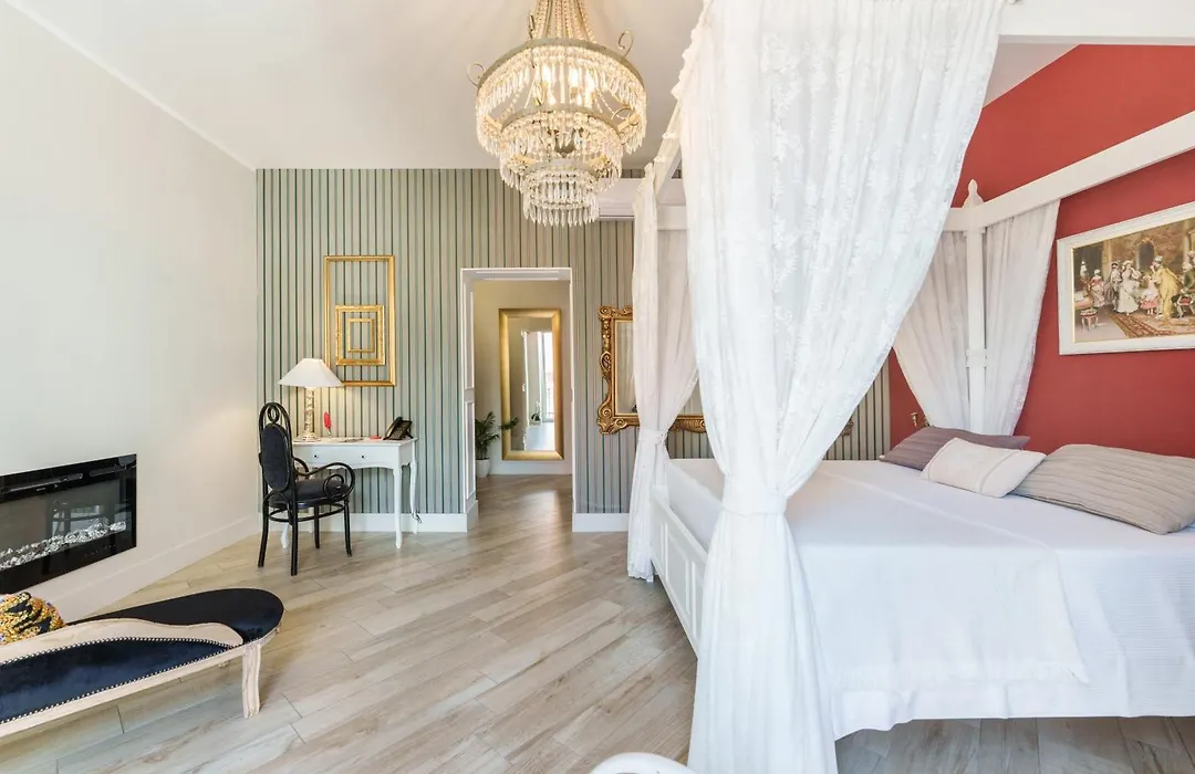 It'S Room Naples-1
