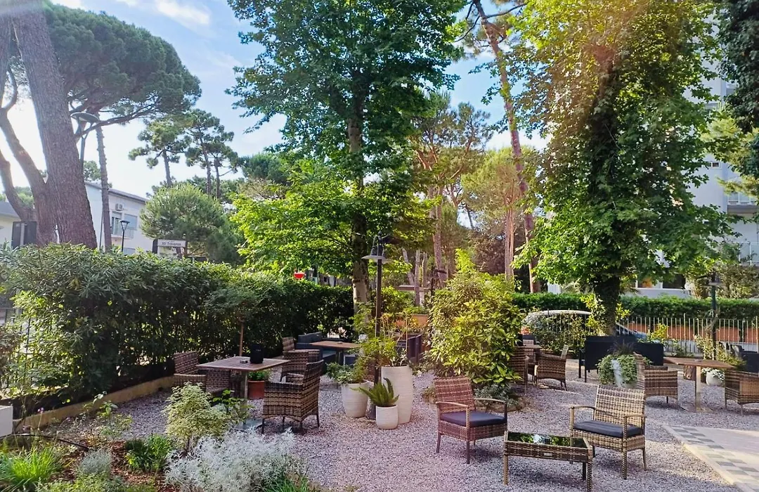 Hotel B&B Des Bains Milano Marittima-1