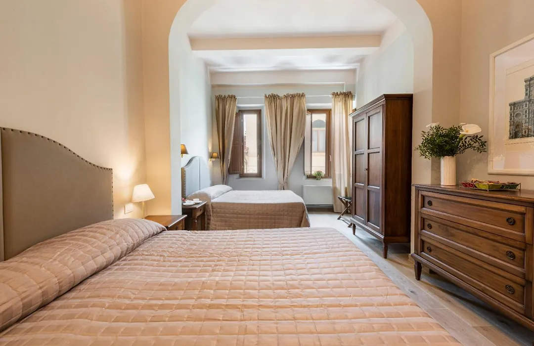 Apartments Florence - Ariento Giuditta 2 bdr-1