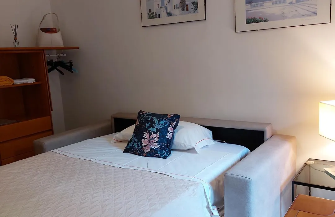 Antonia'S Guest House-1
