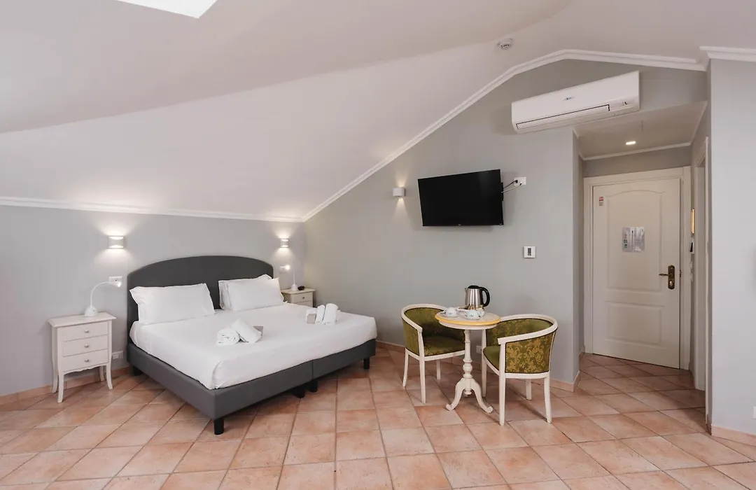 Sourire Hotel-1