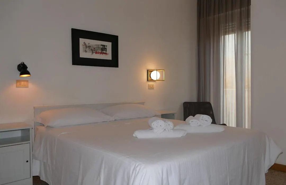 Hotel Spring-1