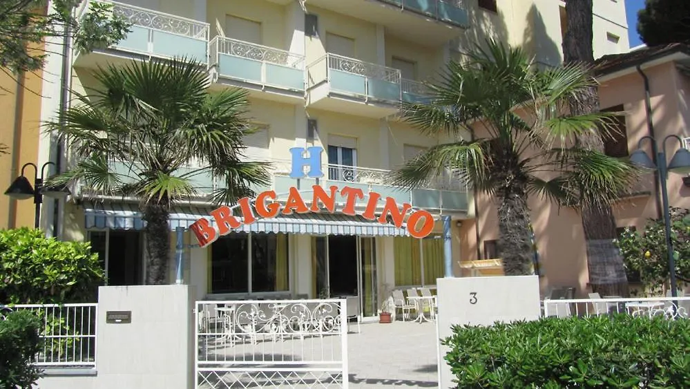 Hotel Brigantino-1