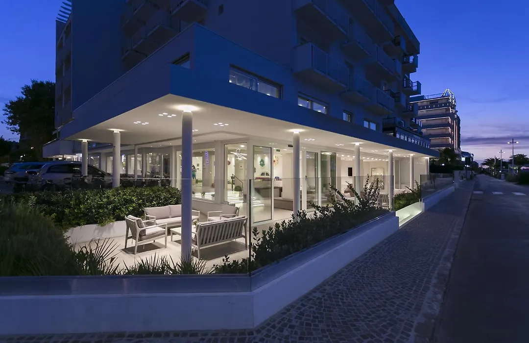 Hotel Kursaal - Fronte Mare Con Piscina-1