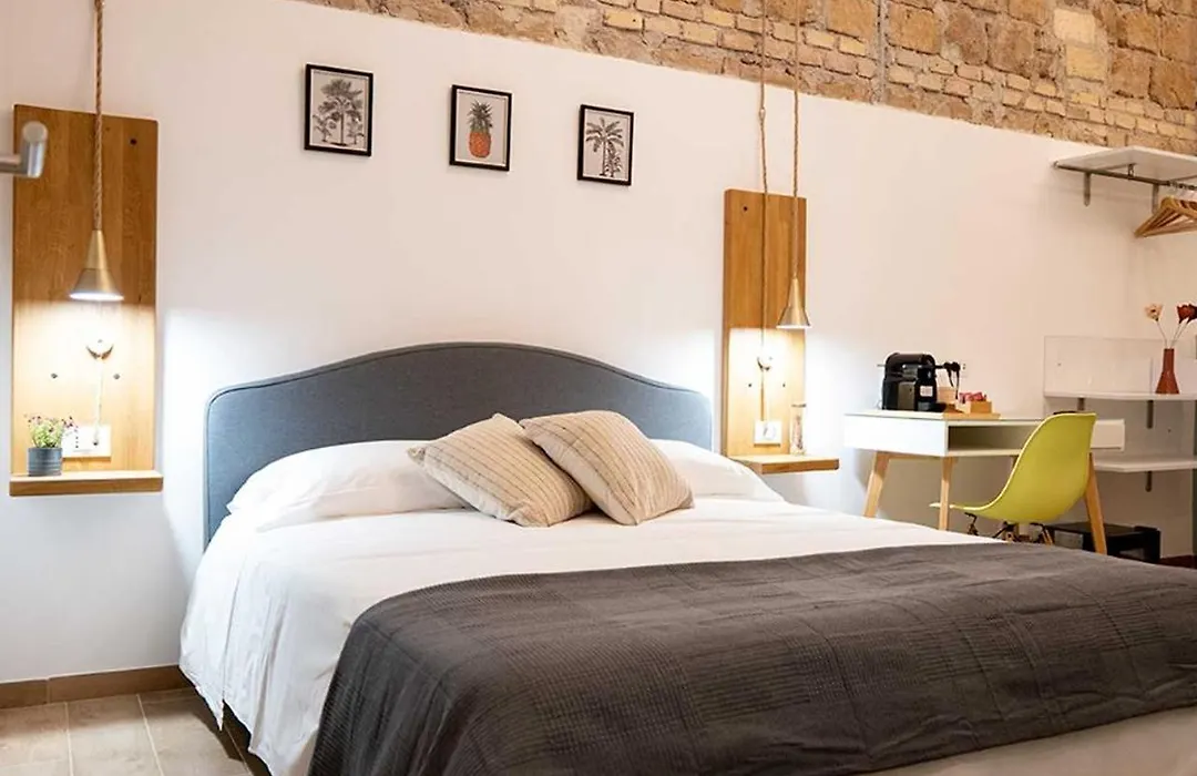Smart Guesthouse Termini-1