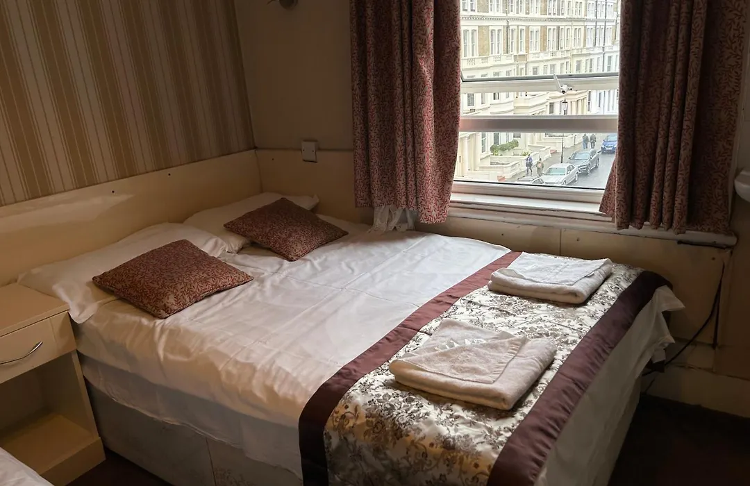 Warwick Road Rooms-1