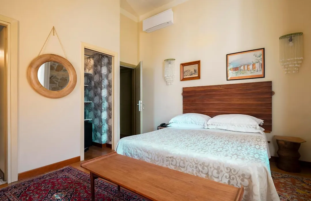 Palm Gallery Hotel-1