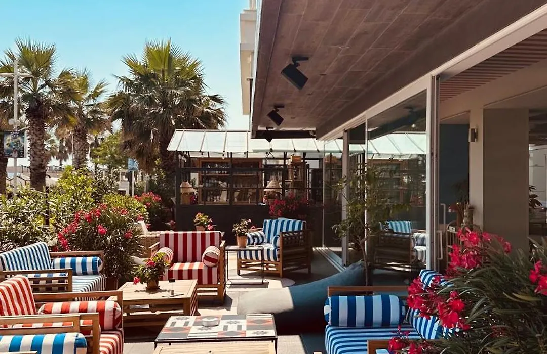 MARITTIMO Riccione - Hotel Clipper FRONTE MARE-1