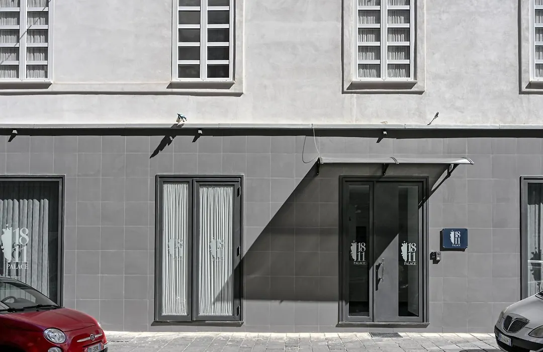 1811 Palace-1