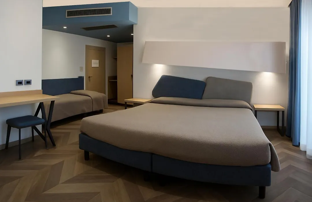 Color Hotel Rimini-1