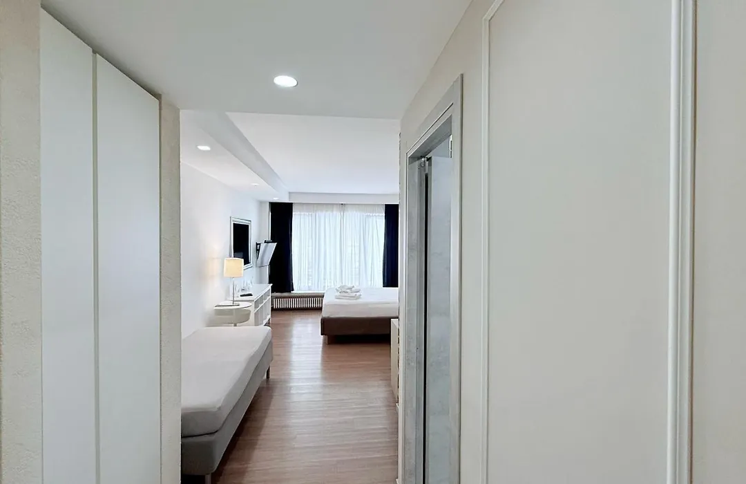 Prestige Rooms Chiaia-1