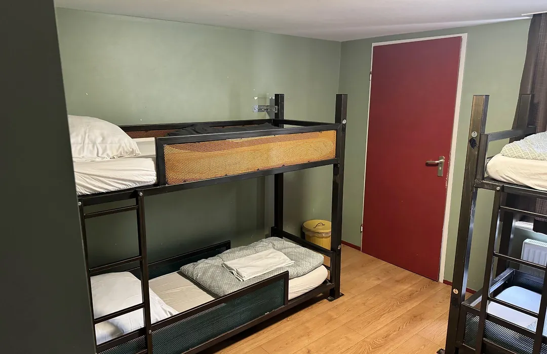 Amsterdam Hostel Uptown-1