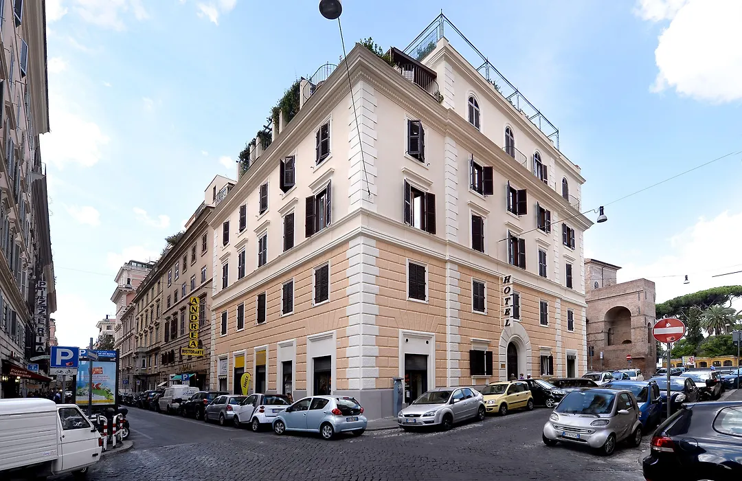 Hotel Golden-1