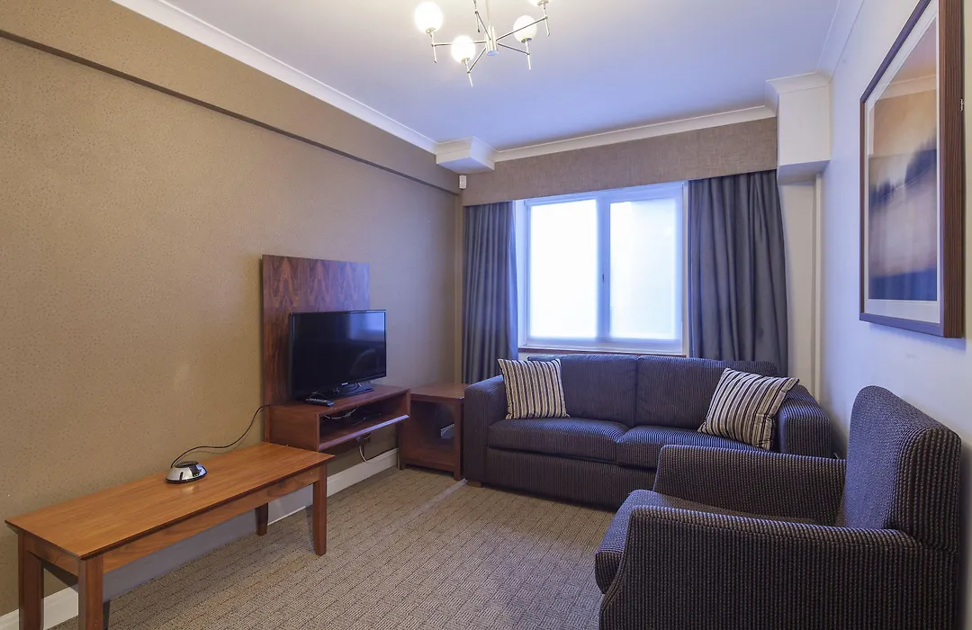 The New London Carlton Hotel-1