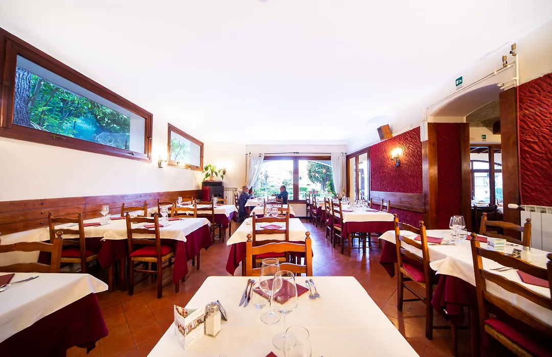 Hotel Ristorante Il Caminetto-1