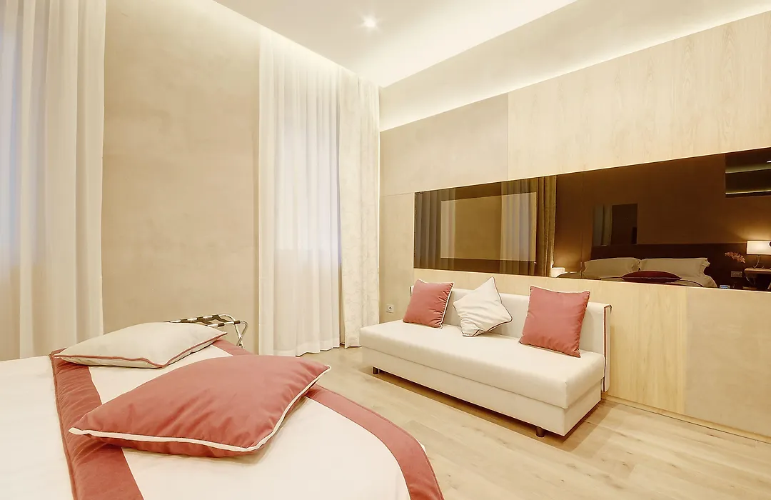 Sun Suite Luxury Pantheon-1