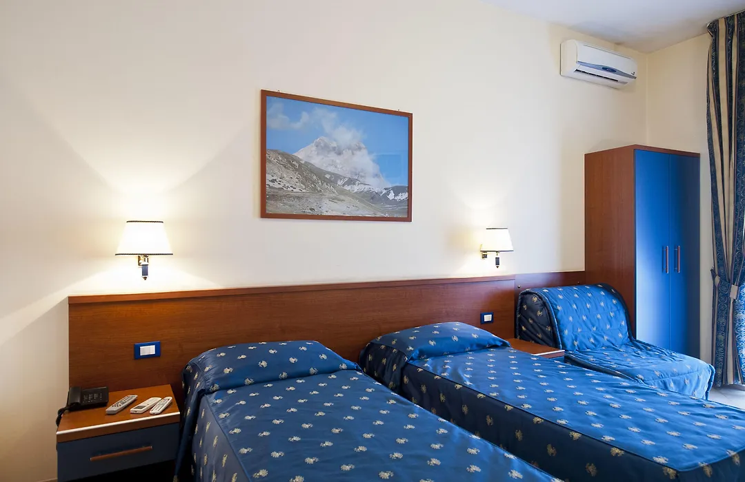 Hotel 4 Pini-1