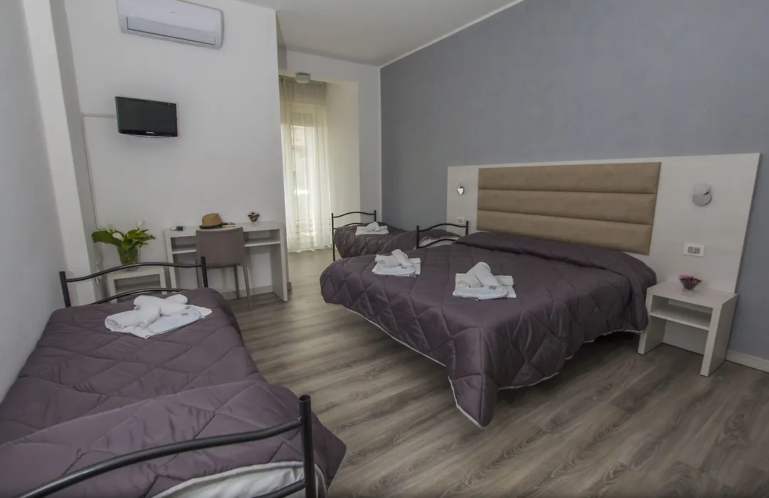 Hotel Zanarini-1