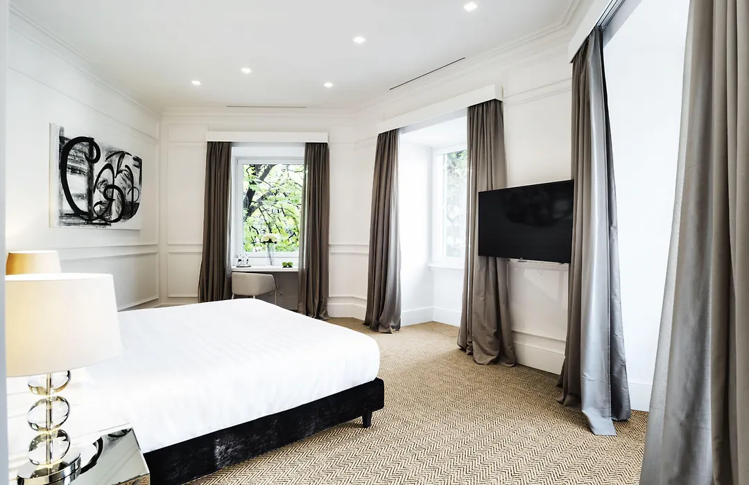 The Shire Hotel-1