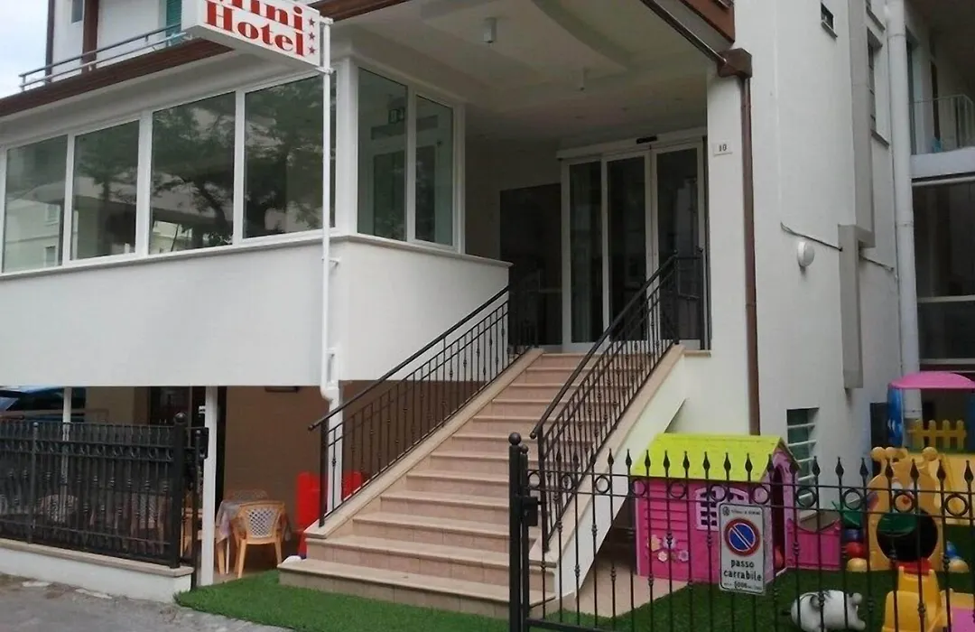 Mini Hotel-1