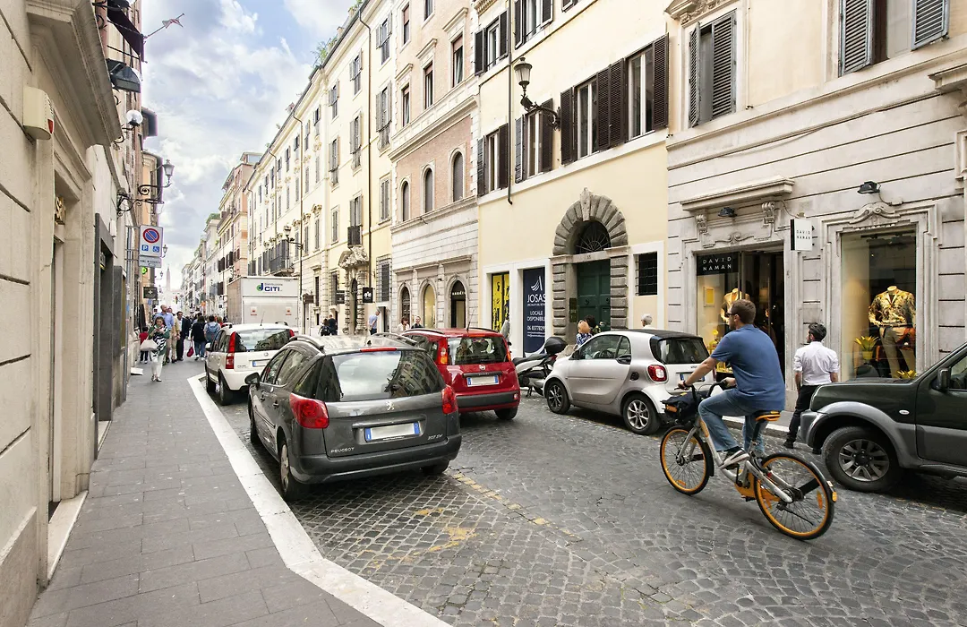 Canova Rooms In Spanish Steps-1