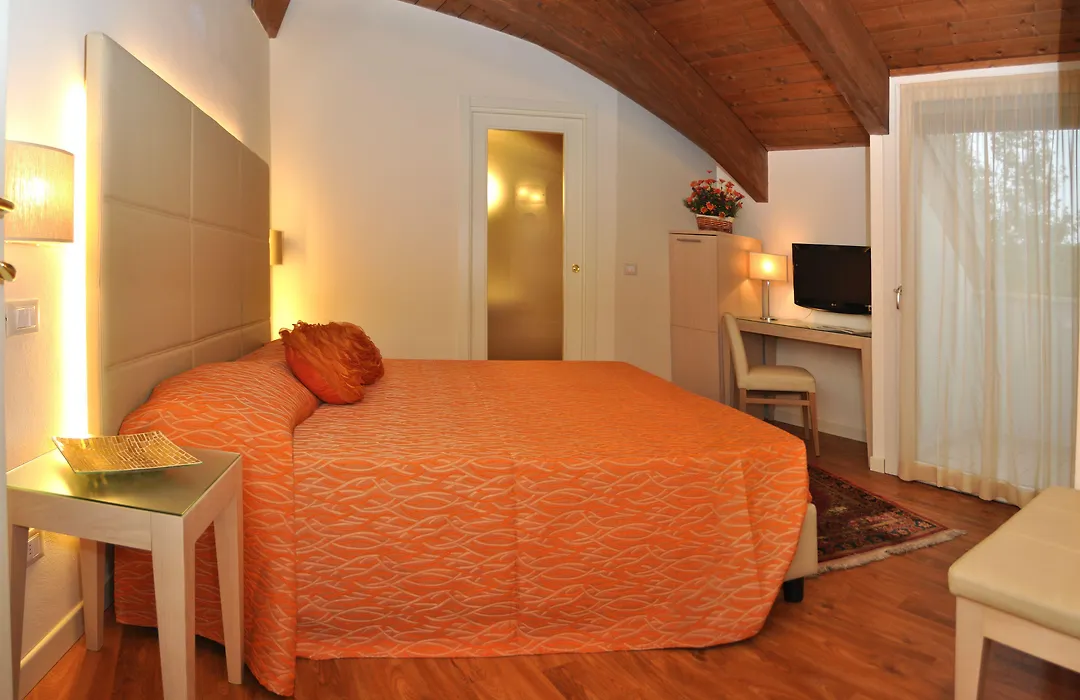 Hotel Il Gabbiano-1