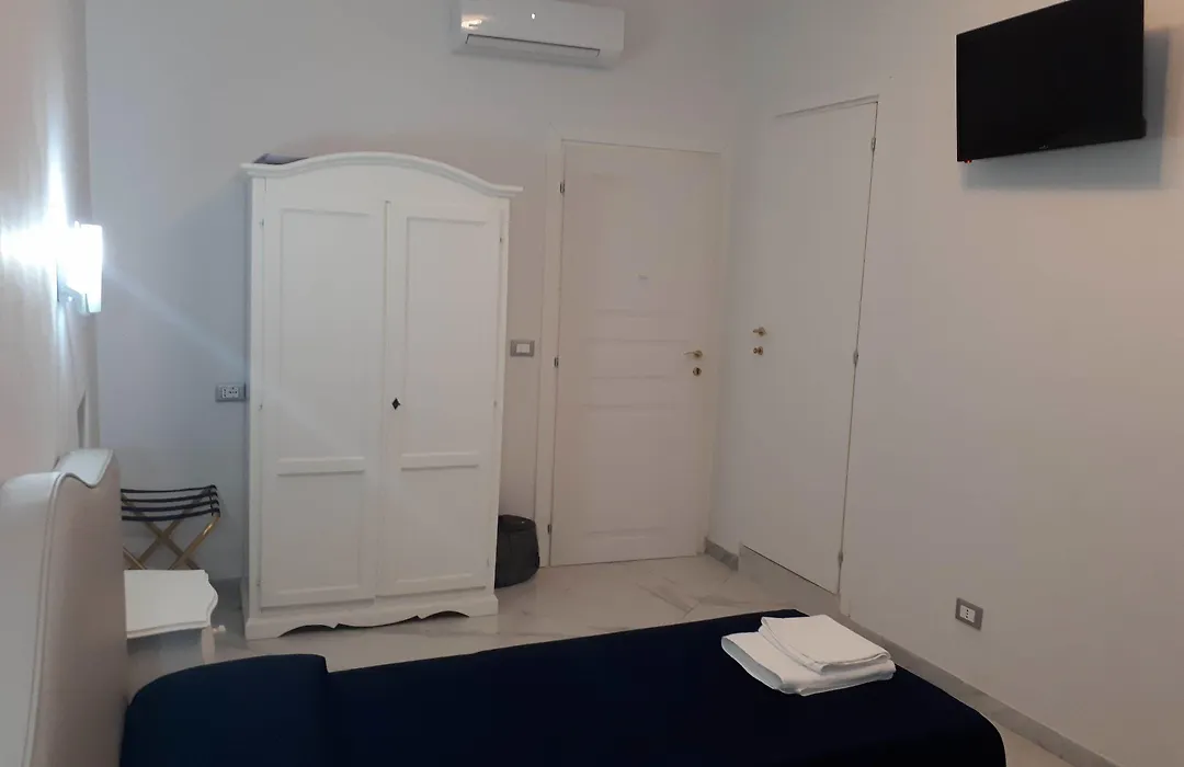 Royal Rooms-1