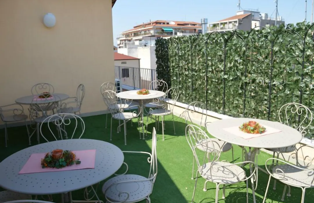B&B Jolie Center-1