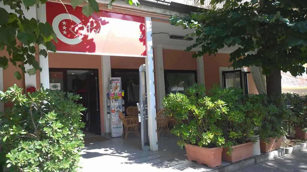 Hotel Canasta-1
