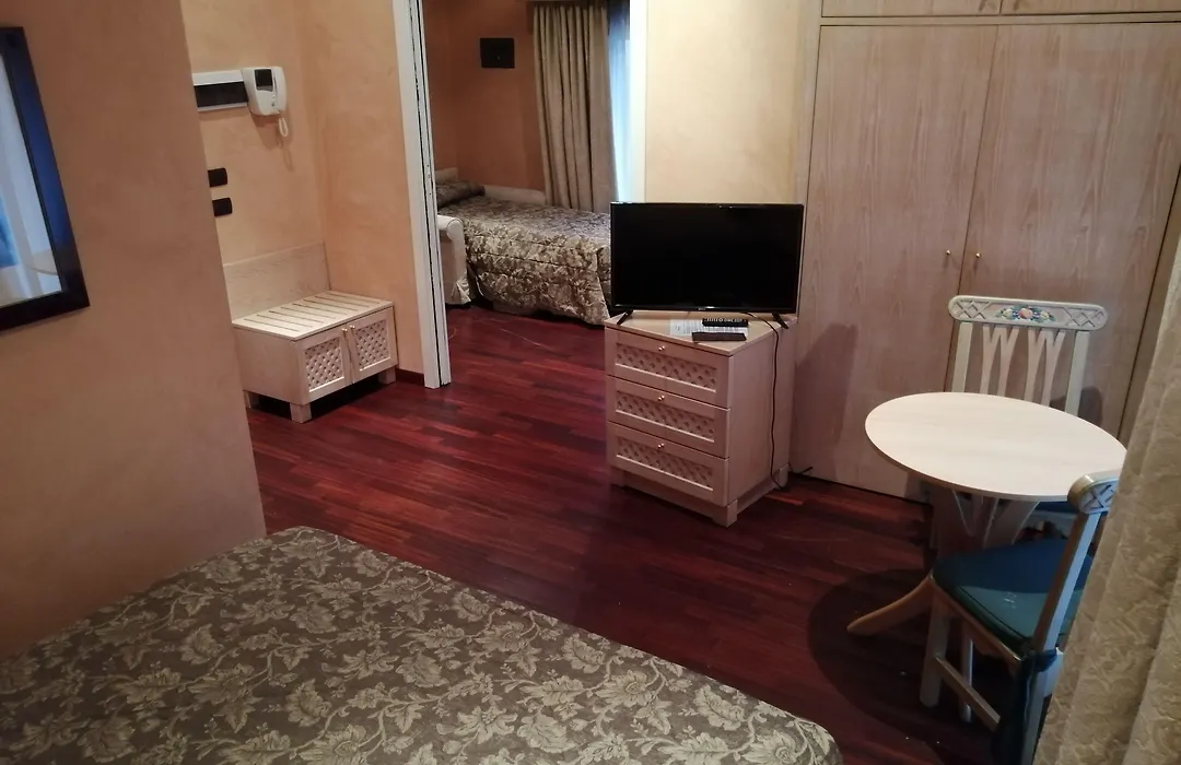 Colosseo Studio Suite-1