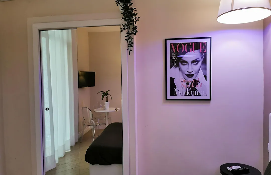 Bed morelli 49 , chiaia-1