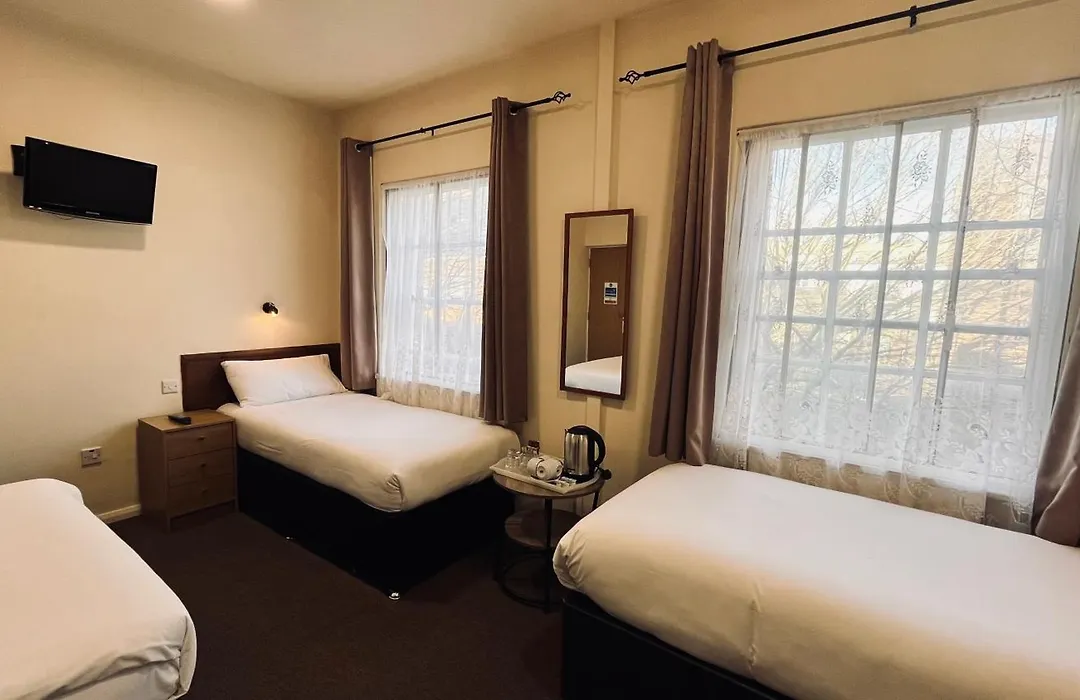 Arriva Hotel-1