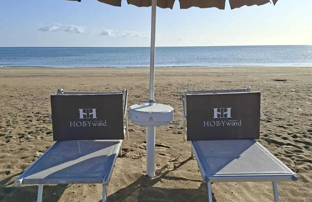 Hotel Hollywood-1