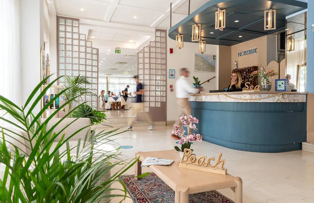 Amadei Hotel Promenade-1