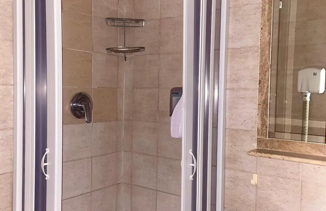 Hotel Center 1-1