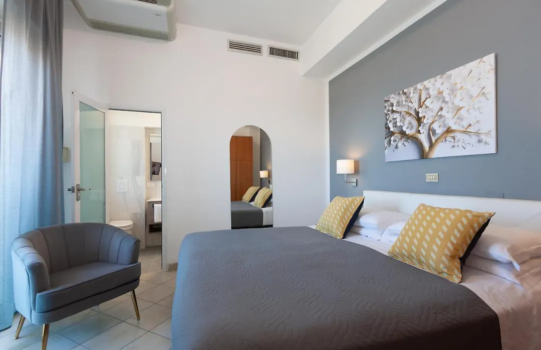 Momo Seaview Hotel-1