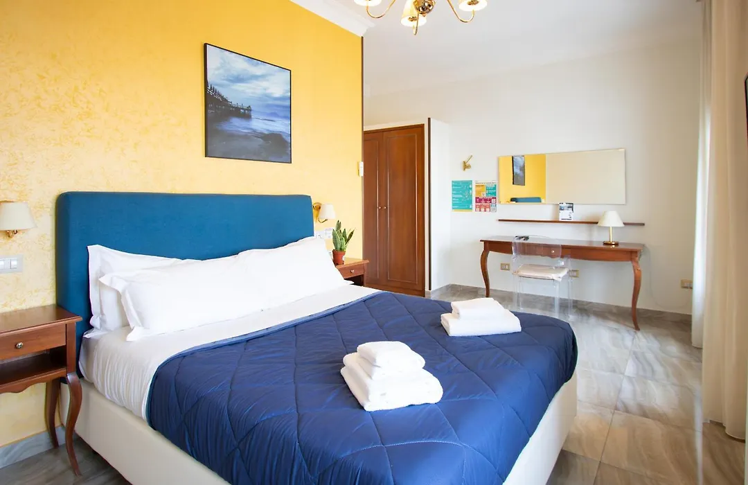 NeapolitanTrips Hotel-1