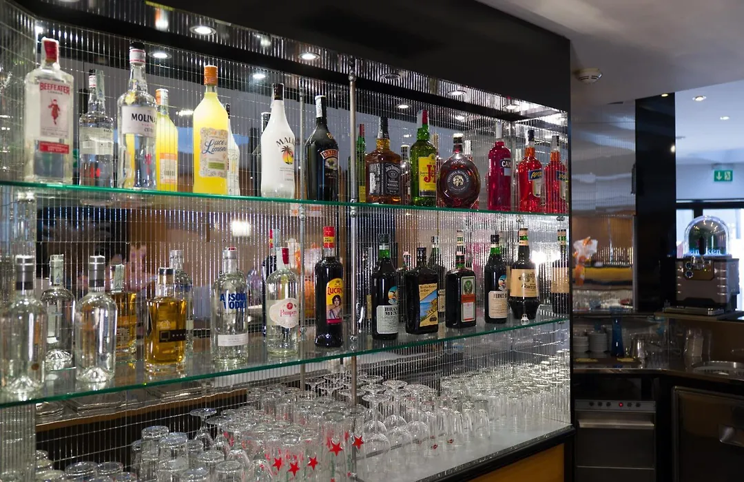 Hotel Junior By Oasigroup Hotels-1