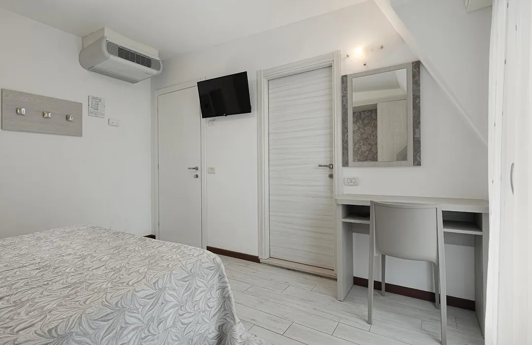 Hotel Arlecchino-1