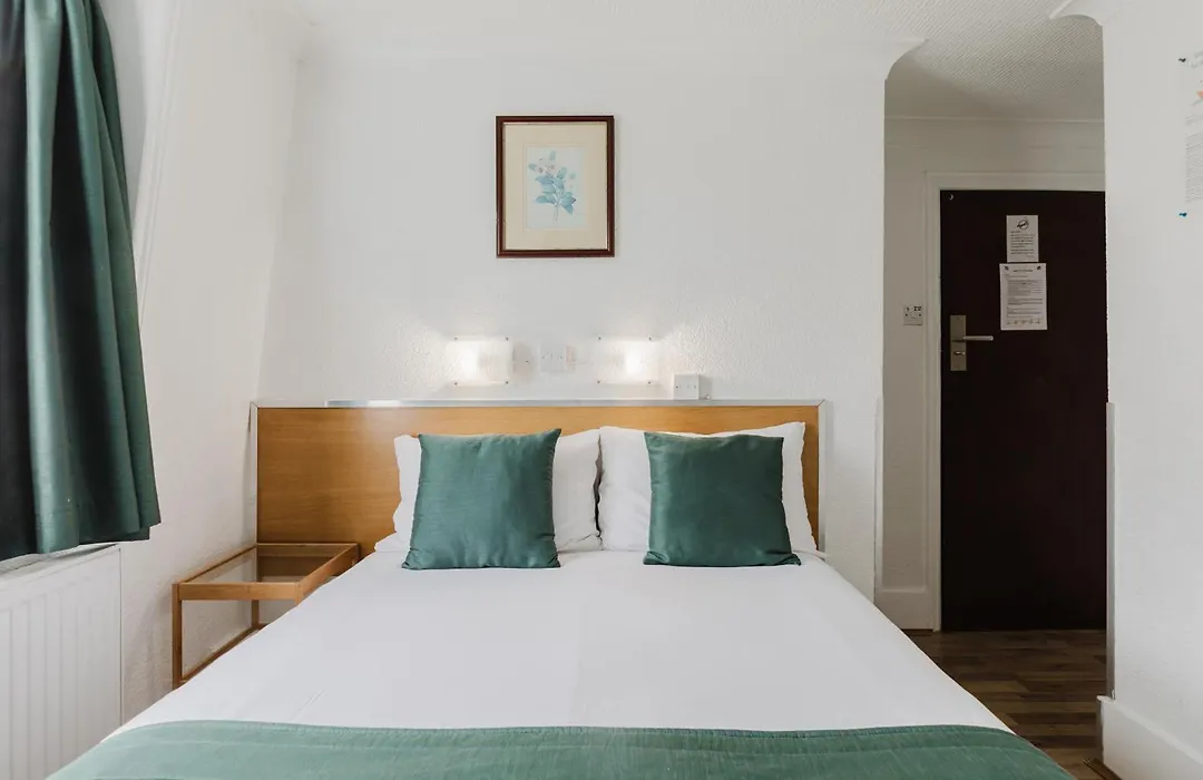 Falcon Hotel-1