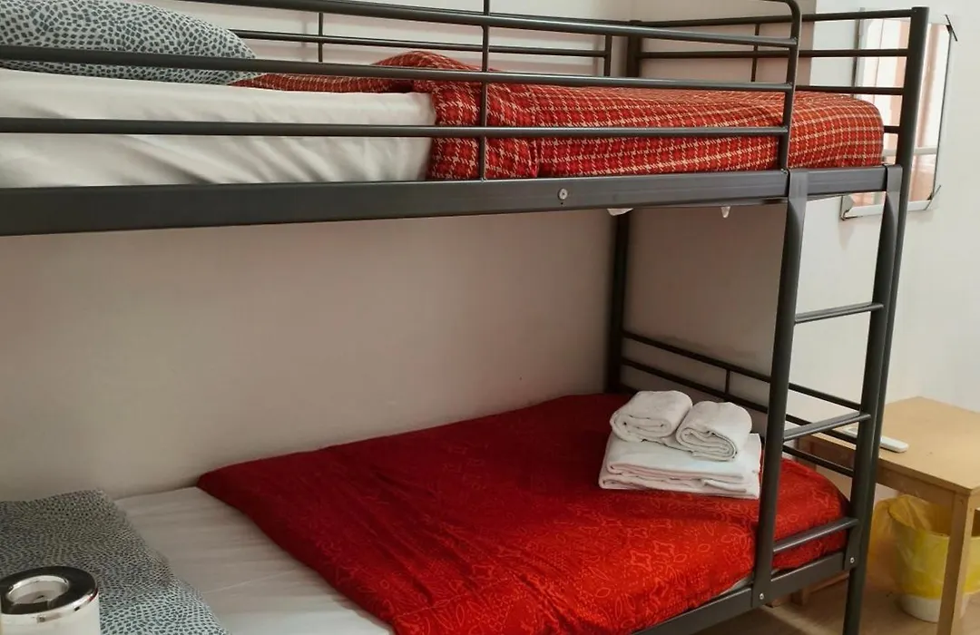 Romulea Guest House-1