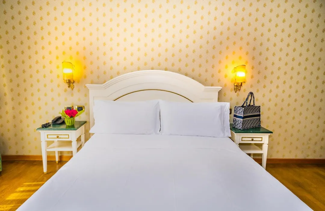 Hotel La Lumiere Di Piazza Di Spagna-1