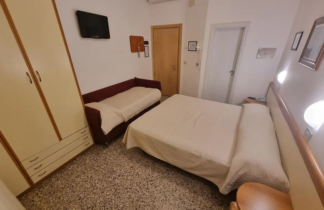 Hotel Conti-1