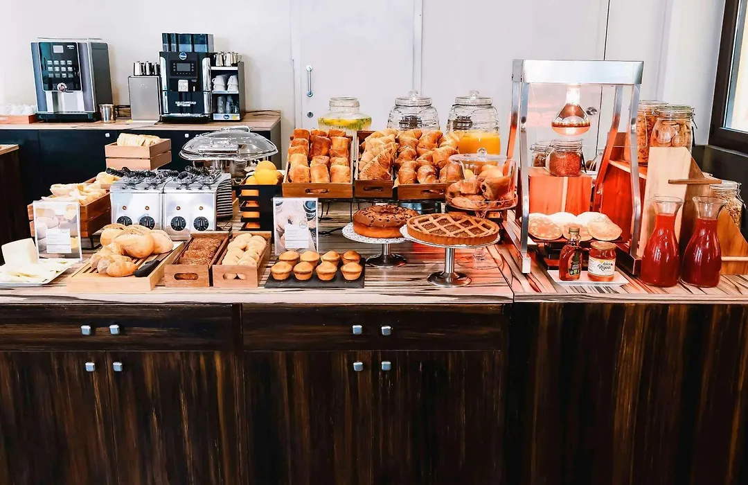 Mercure Roma Piazza Bologna-1